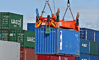 上海外高桥集装箱码头短驳作业